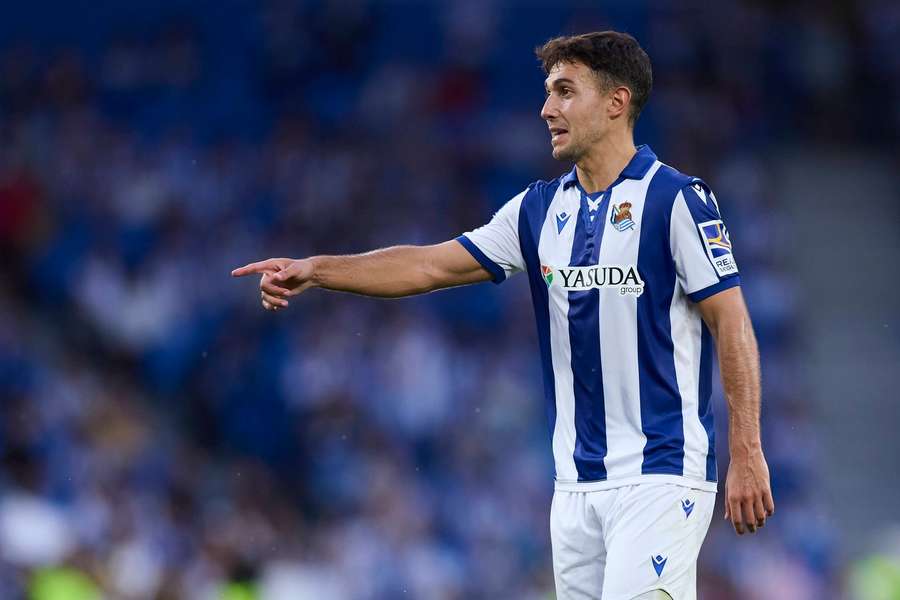 Real Sociedad star Zubimendi urged to snub Arsenal