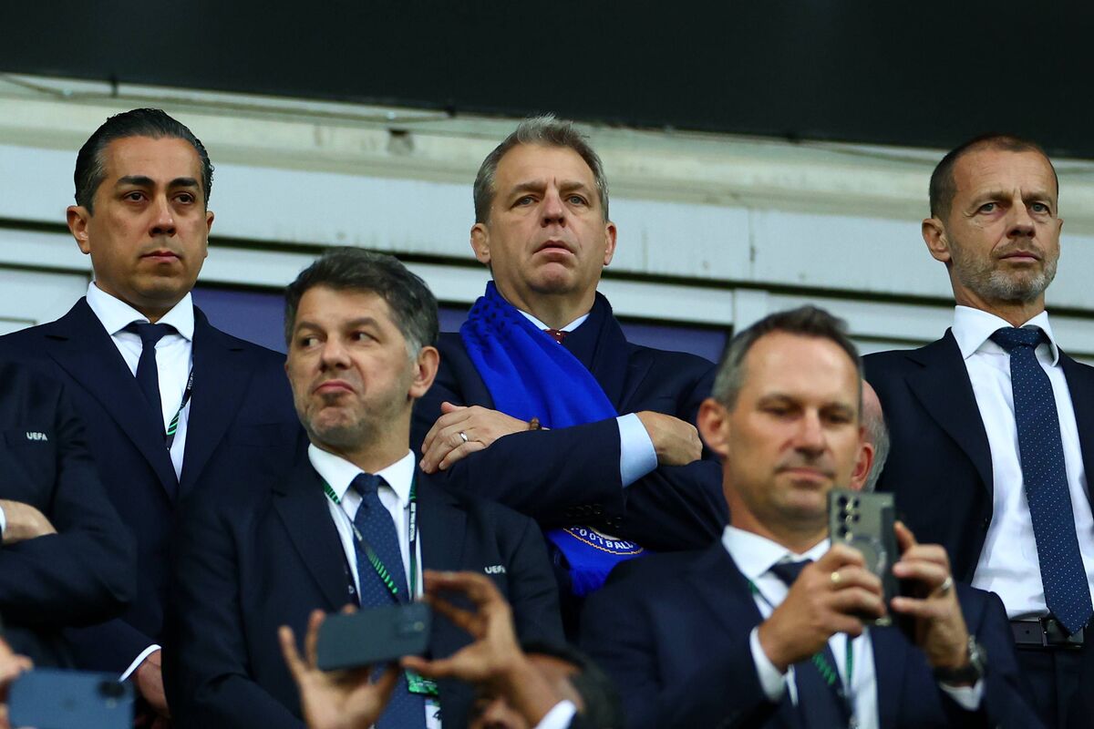 Chelsea decide transfer plans after Conference League glory as Liam Delap tops list