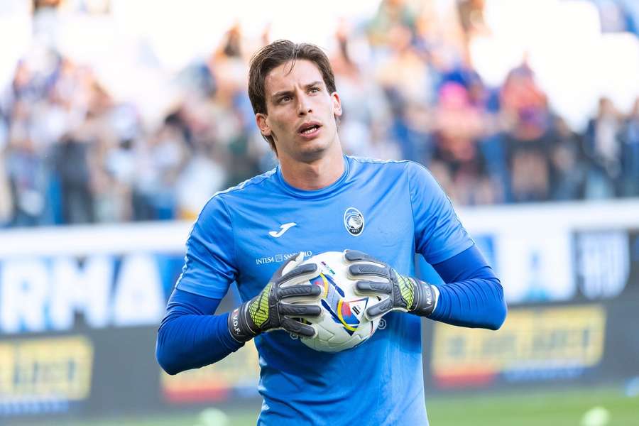 Man United eye move for Atalanta 'keeper Marco Carnesecchi