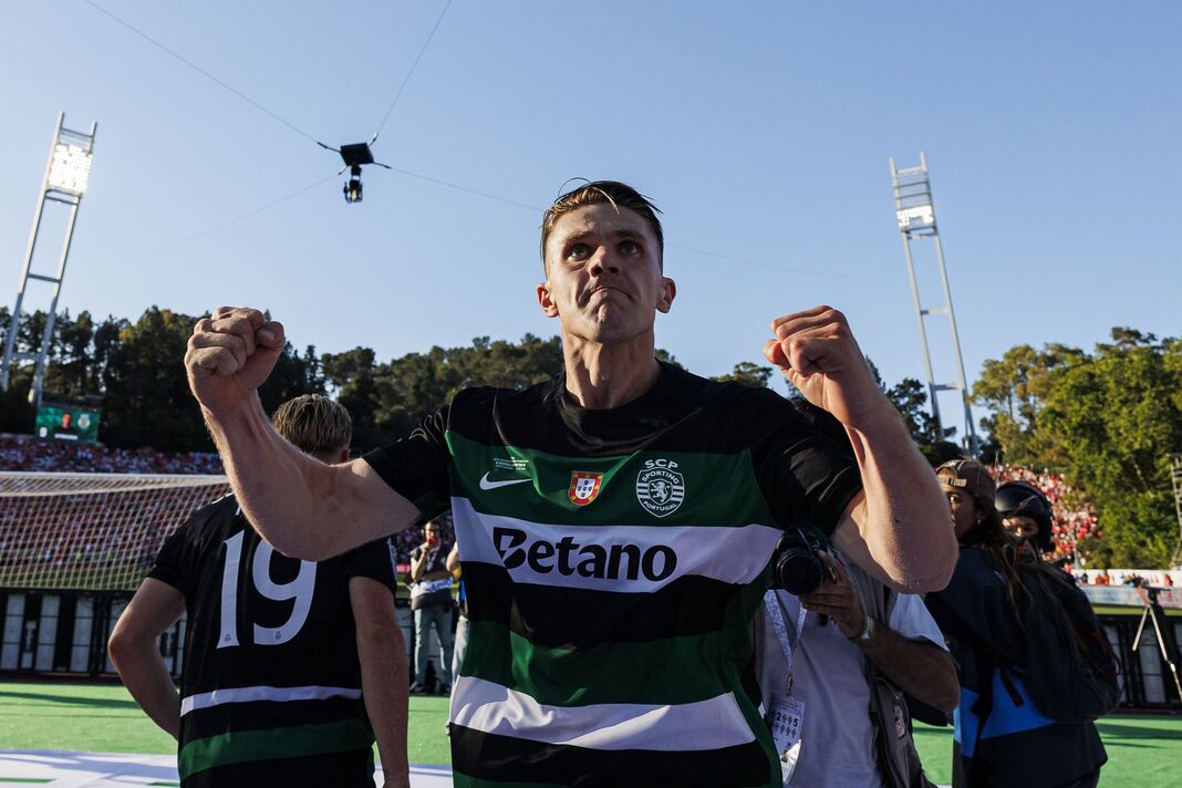 Man Utd 'open talks with striker's agents' after Viktor Gyokeres setback