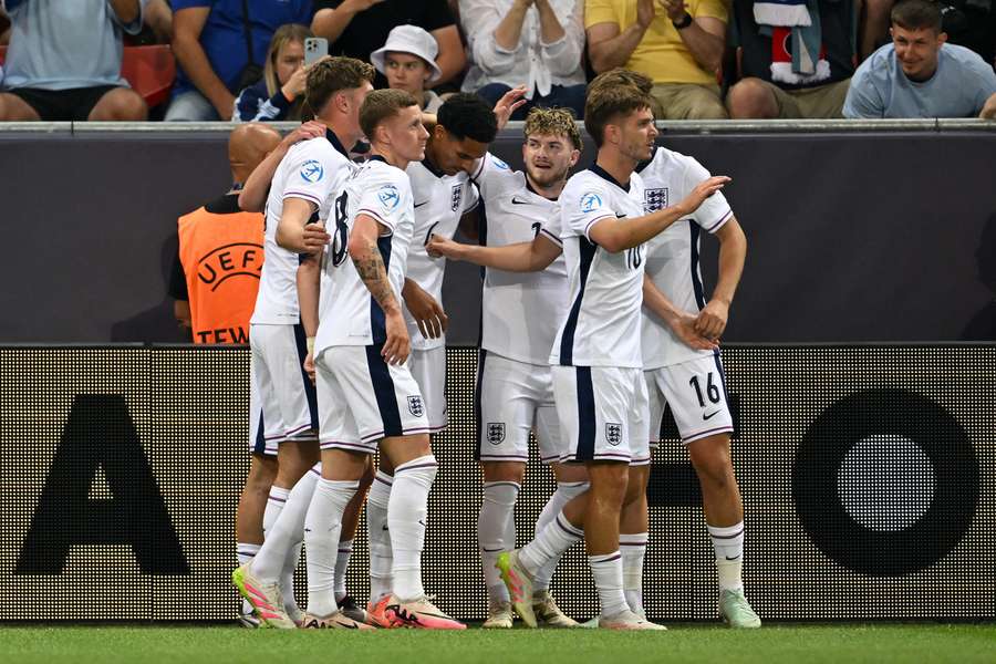 England edge past Spain to reach U21 Euro semi-finals