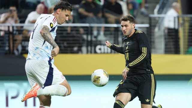 'There are people against football' - Mexico's Santiago Giménez slams referee after disallowed goal in El Tri's 0-0 draw with Costa Rica