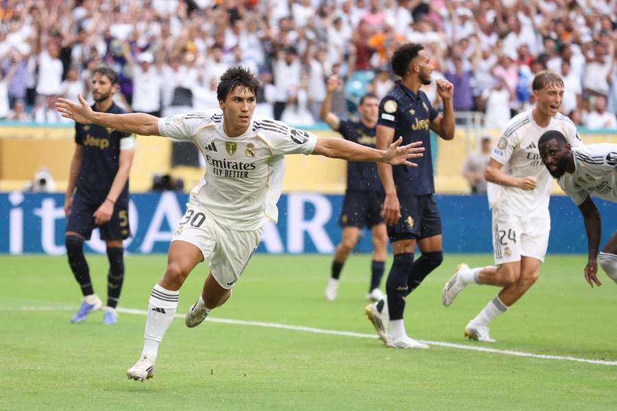Garcia sends Real Madrid into Club World Cup quarters