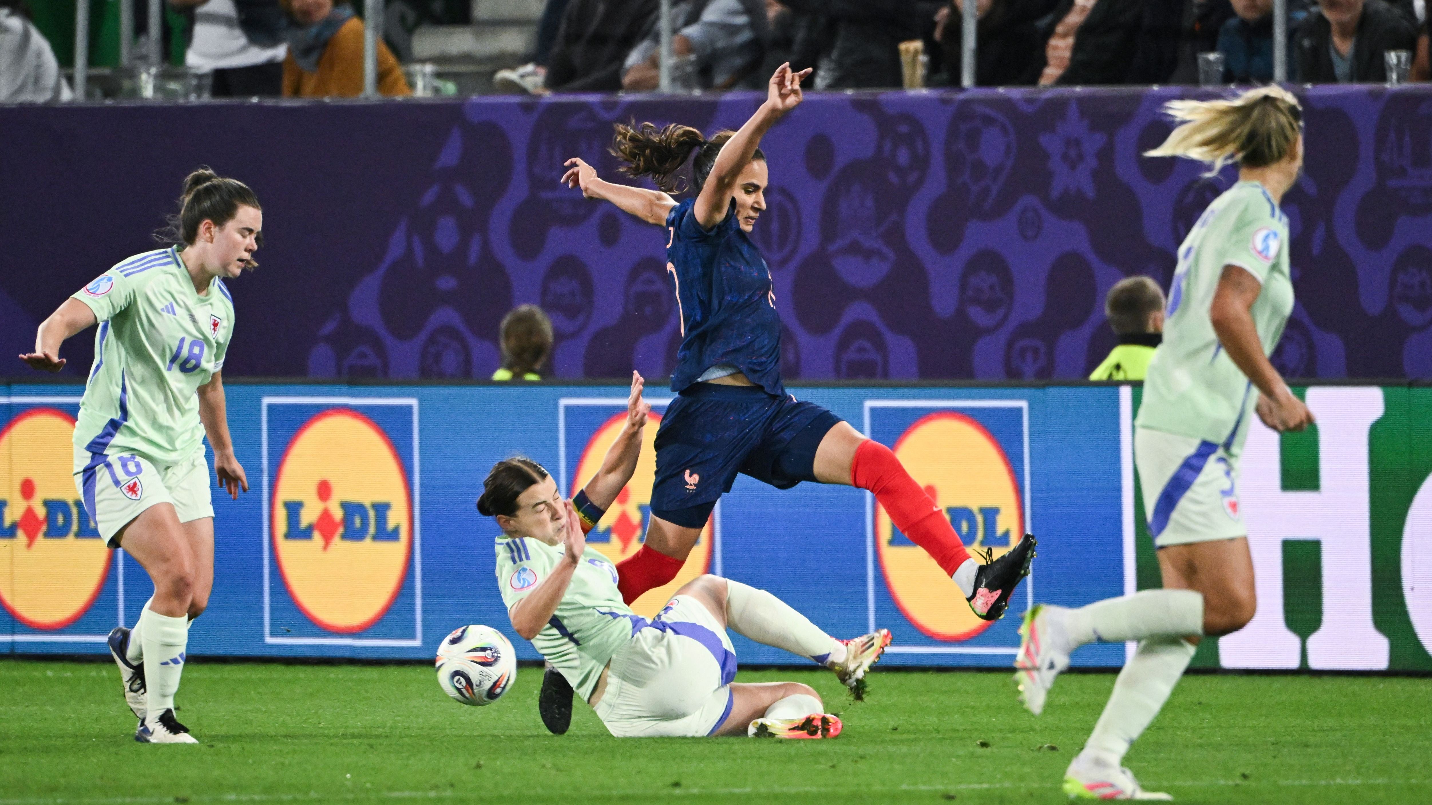 Wales' Euro 2025 hopes hanging by a thread as France thumping leaves underdogs facing 'group of death' elimination despite historic Jess Fishlock goal