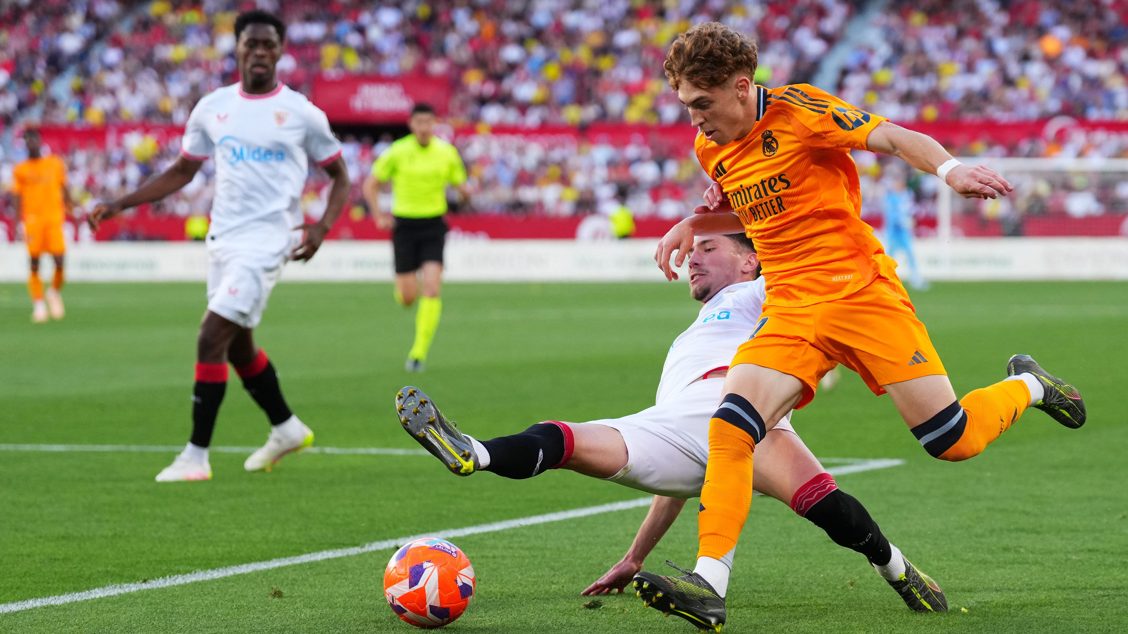 Osasuna agree deal to sign Real Madrid youngster in €6m move after just four senior appearances for Los Blancos