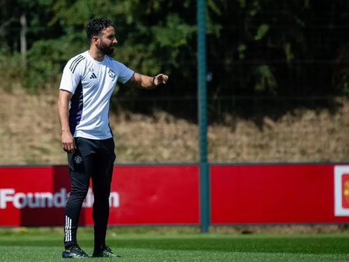 Man United bargain transfer option told to complete move 'immediately'