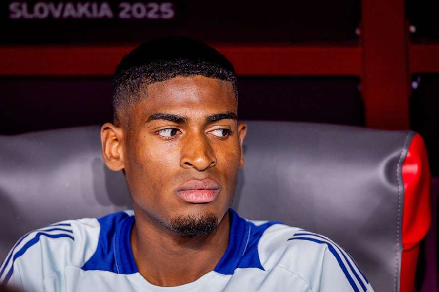 Cristhian Mosquera says farewell to Valencia as Arsenal looms