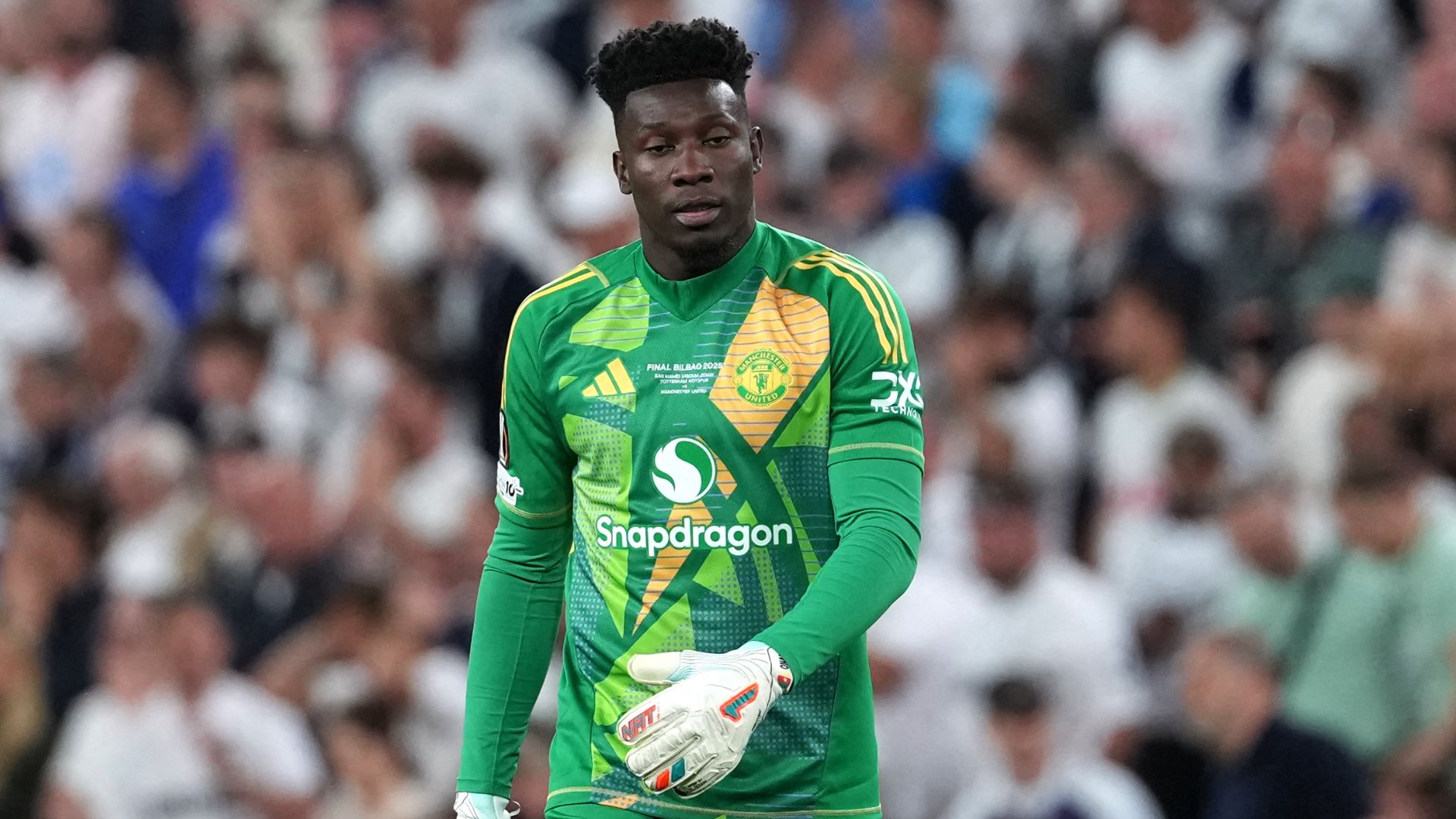 Man Utd finally make Emi Martinez move! Red Devils open talks with Aston Villa for Argentina goalkeeper following Andre Onana injury