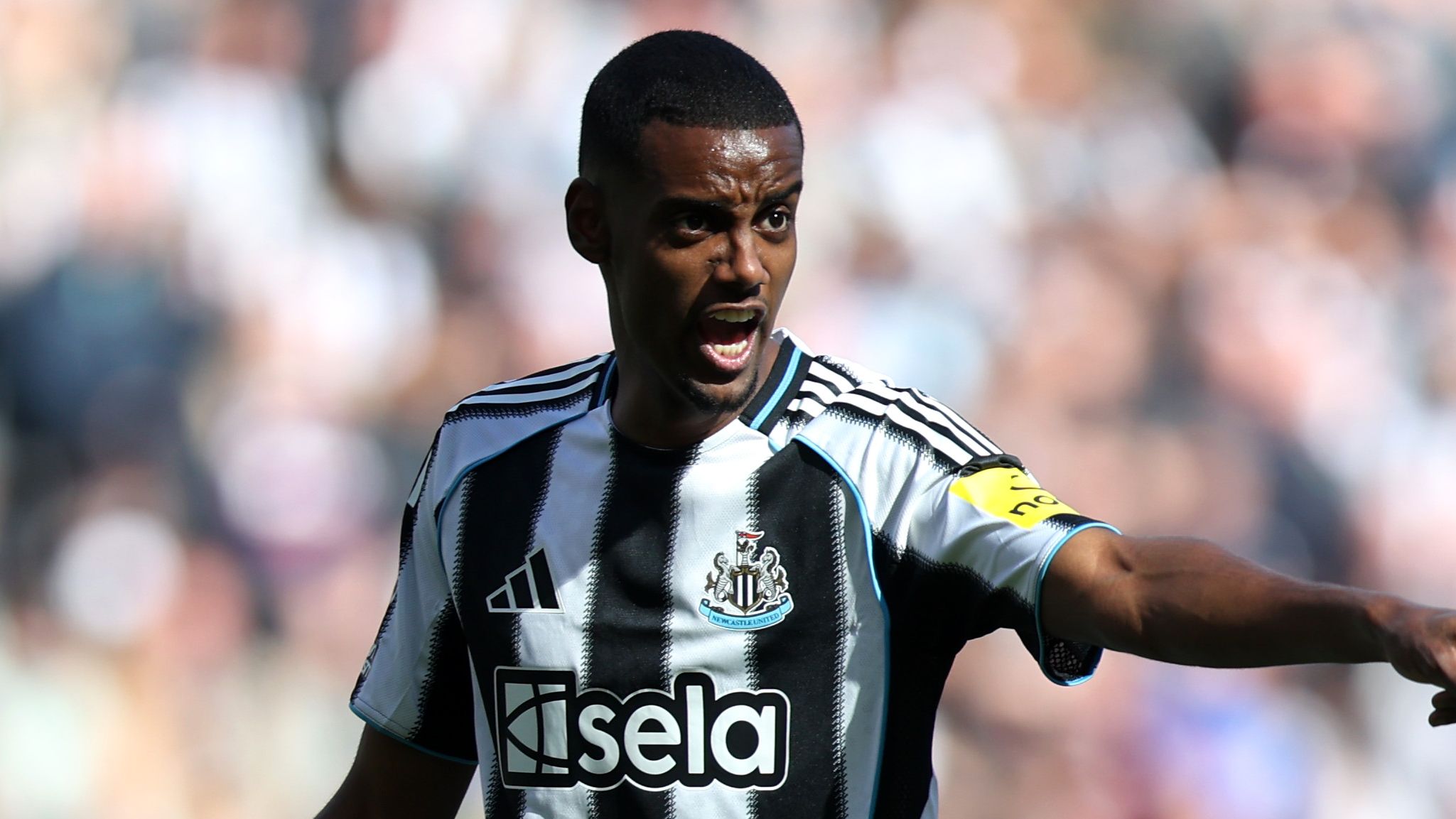 Newcastle 'braced' for £130m offer from Liverpool for Alexander Isak as details of agent talks emerge