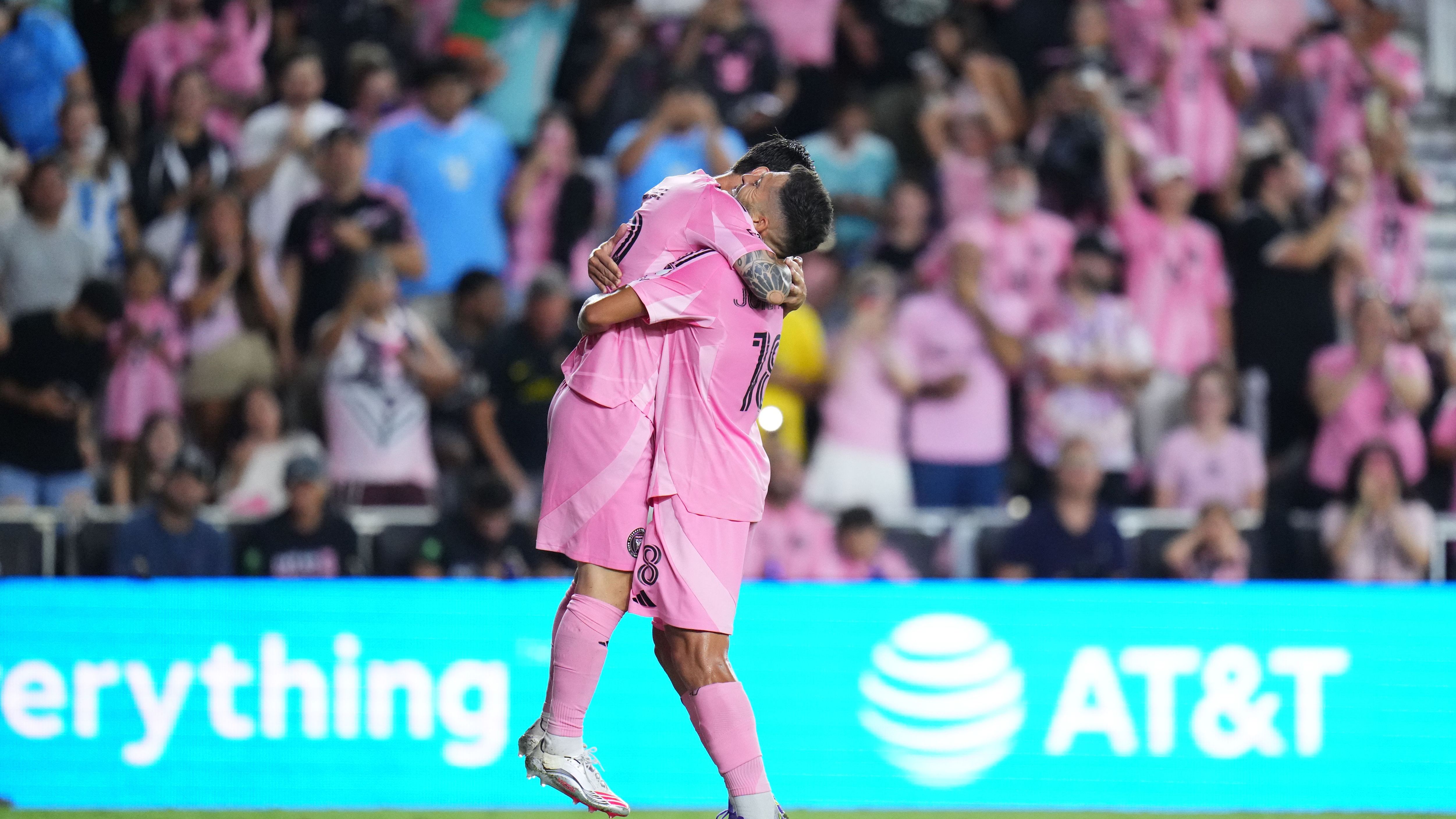 Luis Suarez shares reunion with former Liverpool star Fernando Torres during Inter Miami training visit