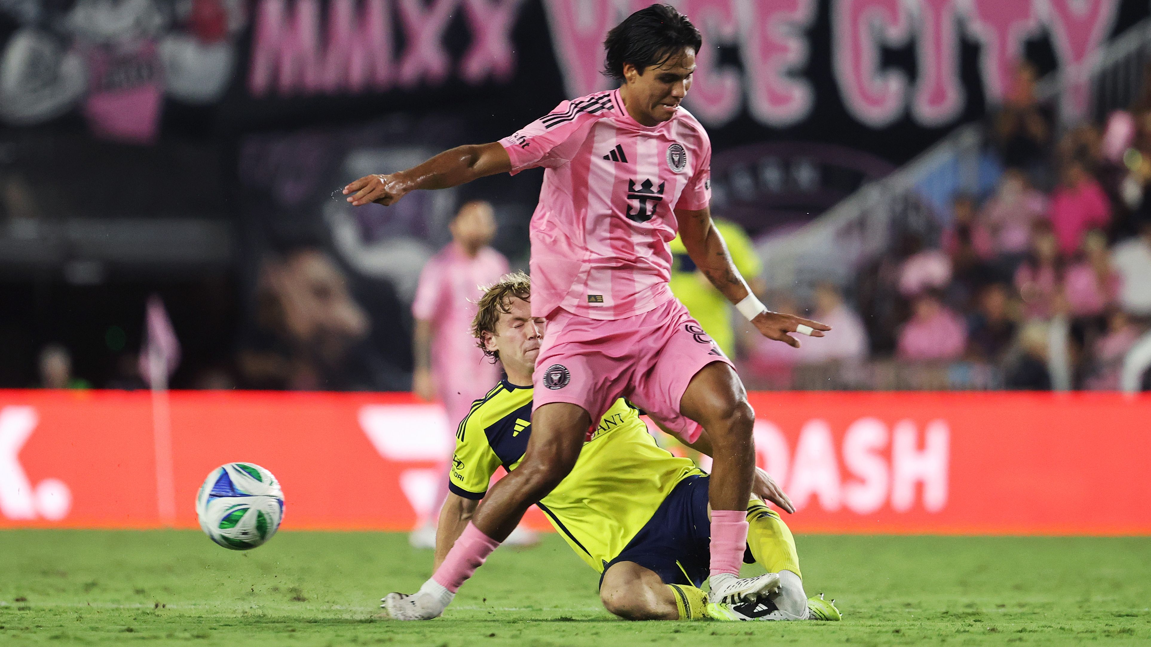 'Thinking long-term in this job is a mistake' - Javier Mascherano not looking past this season, with first-year head coach non-committal on his Inter Miami future