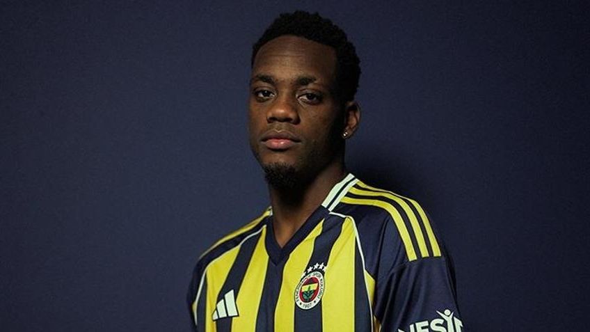 Fenerbahce respond to claims Jose Mourinho has ALREADY fallen out with 'disrespectful' new signing Jhon Duran on day one of pre-season