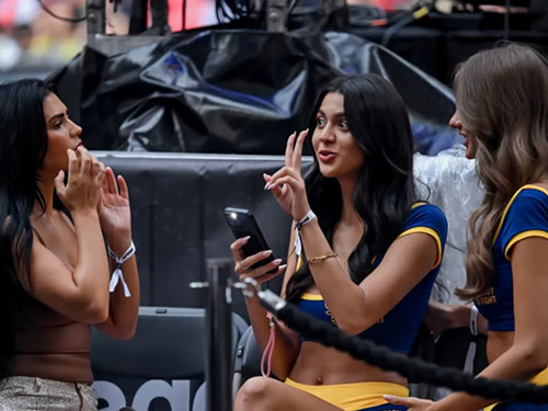 KNOCKOUT Stunning ring girls get hot pants signed by undisputed champ as they share behind scenes footage from Usyk vs Dubois