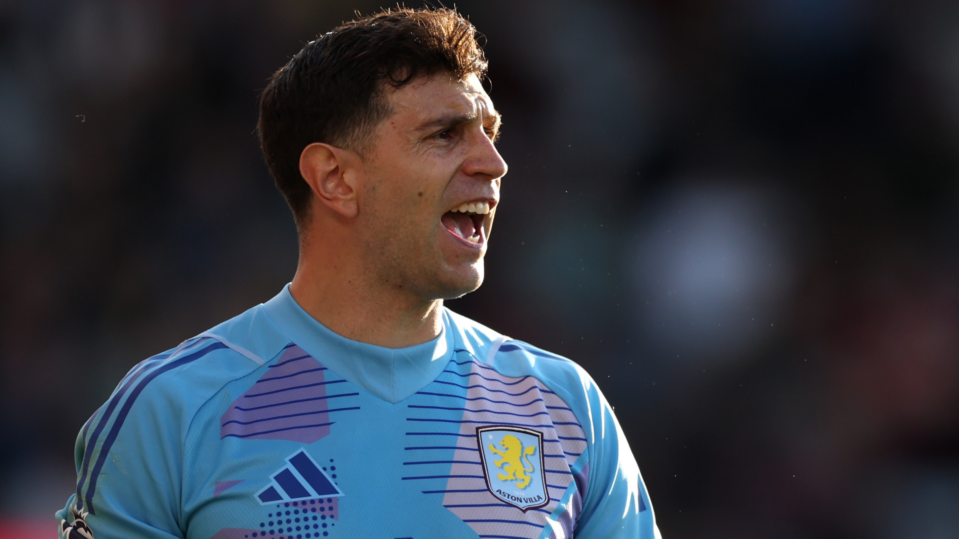 Man Utd suffer Emiliano Martinez blow as Argentina goalkeeper becomes 'tempted' by Saudi Arabia move after Old Trafford transfer standstill