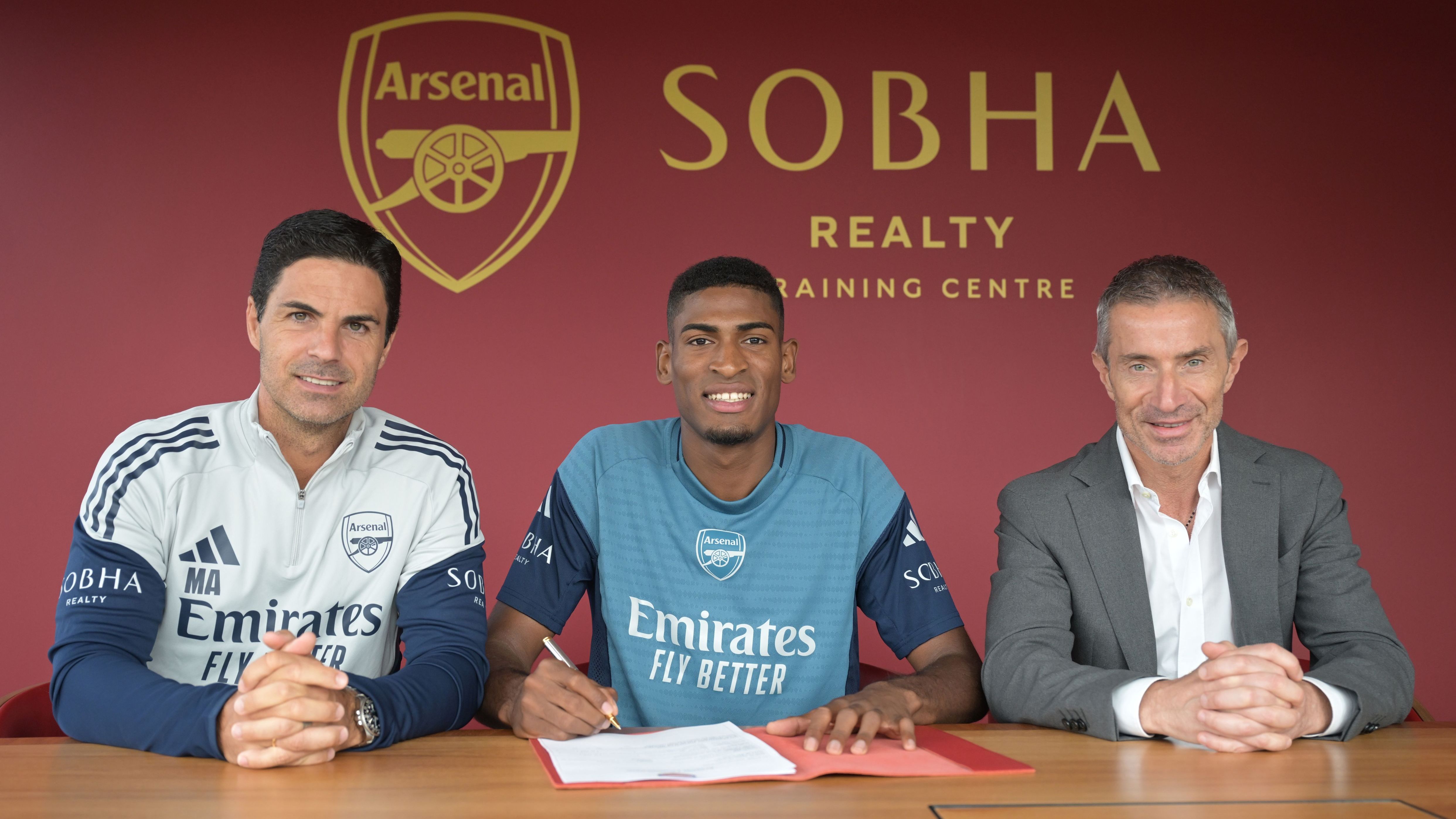 'Couldn’t let it pass me by' - Cristhian Mosquera reveals what he will bring to Arsenal after €20m transfer from Valencia is finally confirmed