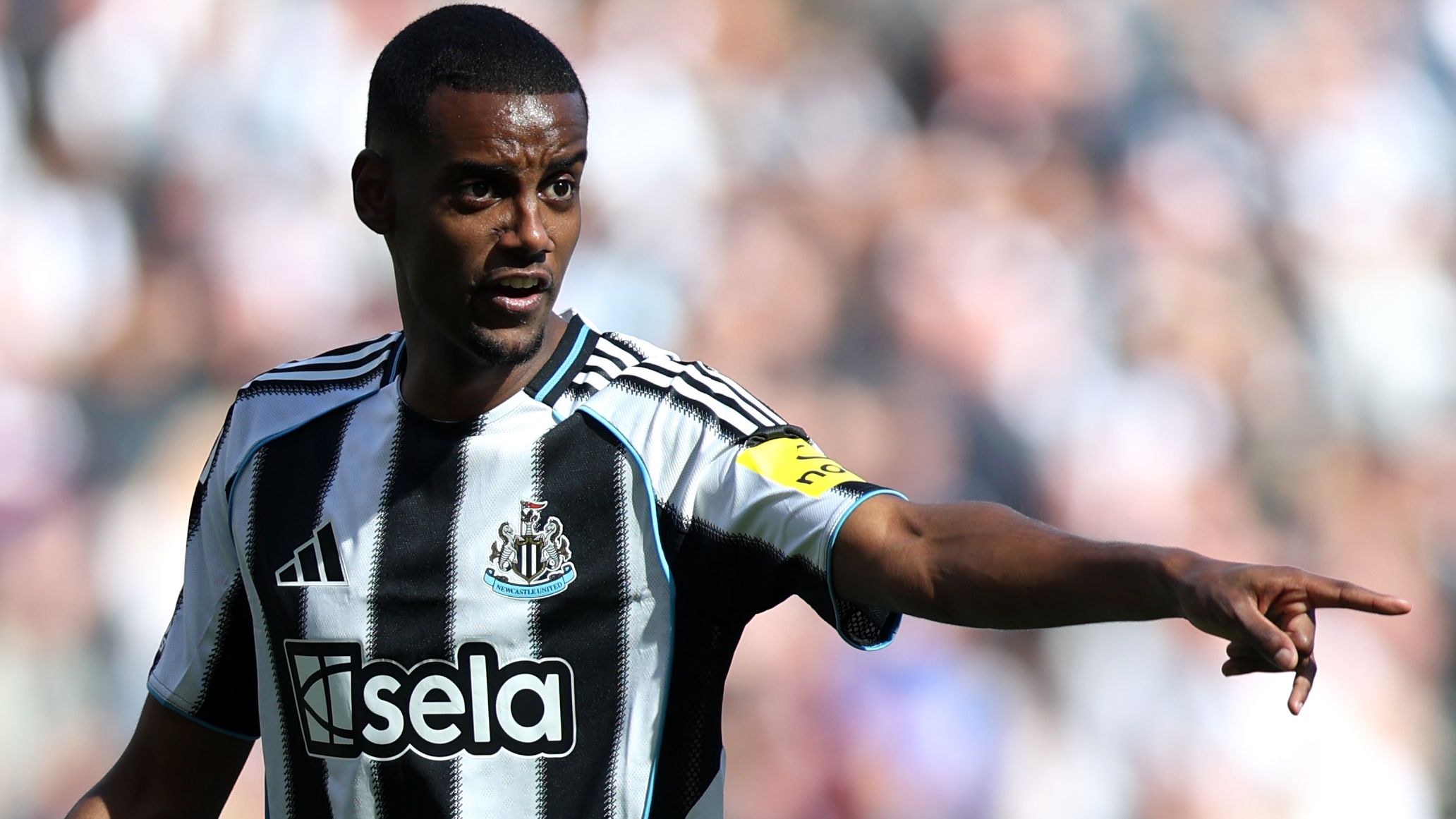 Newcastle braced for monster Alexander Isak bid from Liverpool after Reds agree €75m deal with Bayern Munich for Luis Diaz