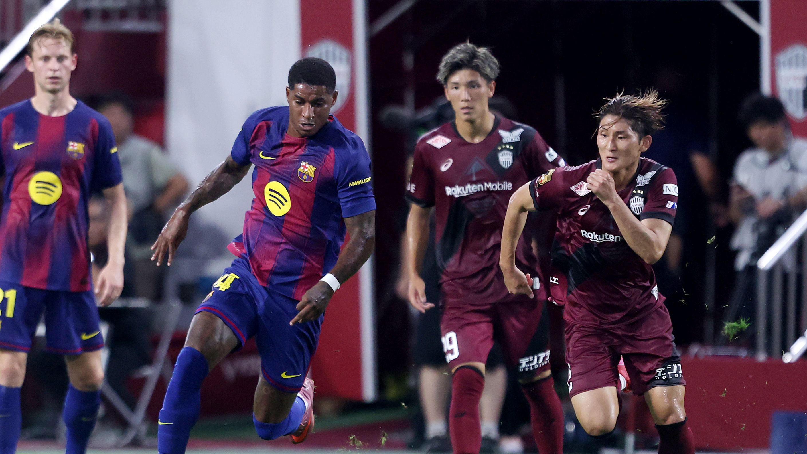 'Man Utd wanted us to believe he was washed!' - Marcus Rashford receives love-in from Barcelona fans after 'pressing and tracking back' on debut