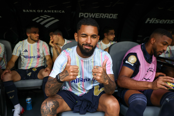 Juventus midfielder Luiz agrees contract terms with Forest