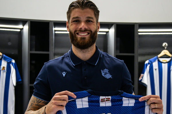 DONE DEAL: Real Sociedad sign Lyon defender Caleta-Car