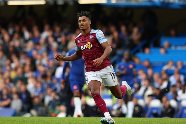 Benjamin Sesko Plan B? Ollie Watkins Interested in Man United Move as Villa Drop Asking Price