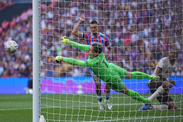 Crystal Palace lift Community Shield after shootout victory over Liverpool