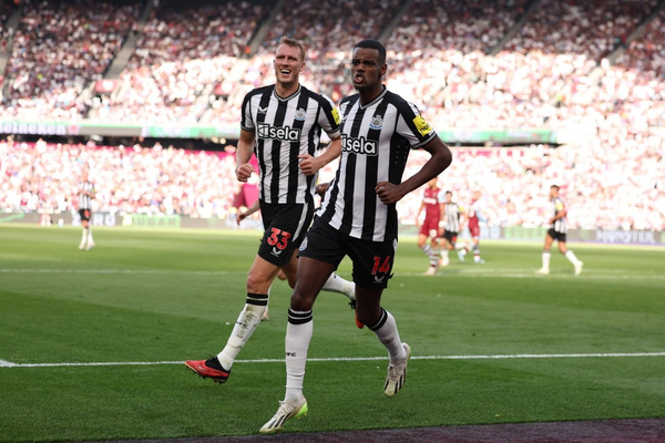 Alexander Isak goes on STRIKE! Forward Refuses to Play Newcastle Opener as Liverpool Linger