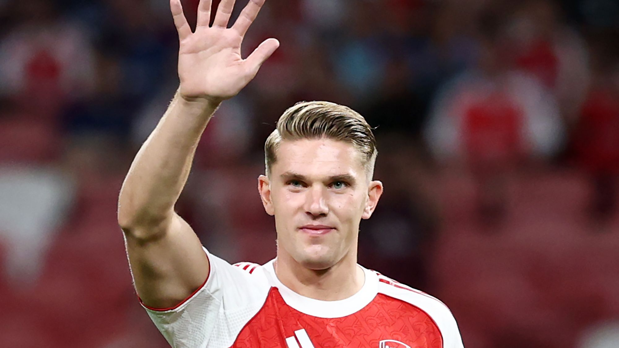 Benjamin Sesko vs Viktor Gyokeres: Man Utd-Arsenal showdown sets early stage for big-money No.9s to show the Premier League what they can offer
