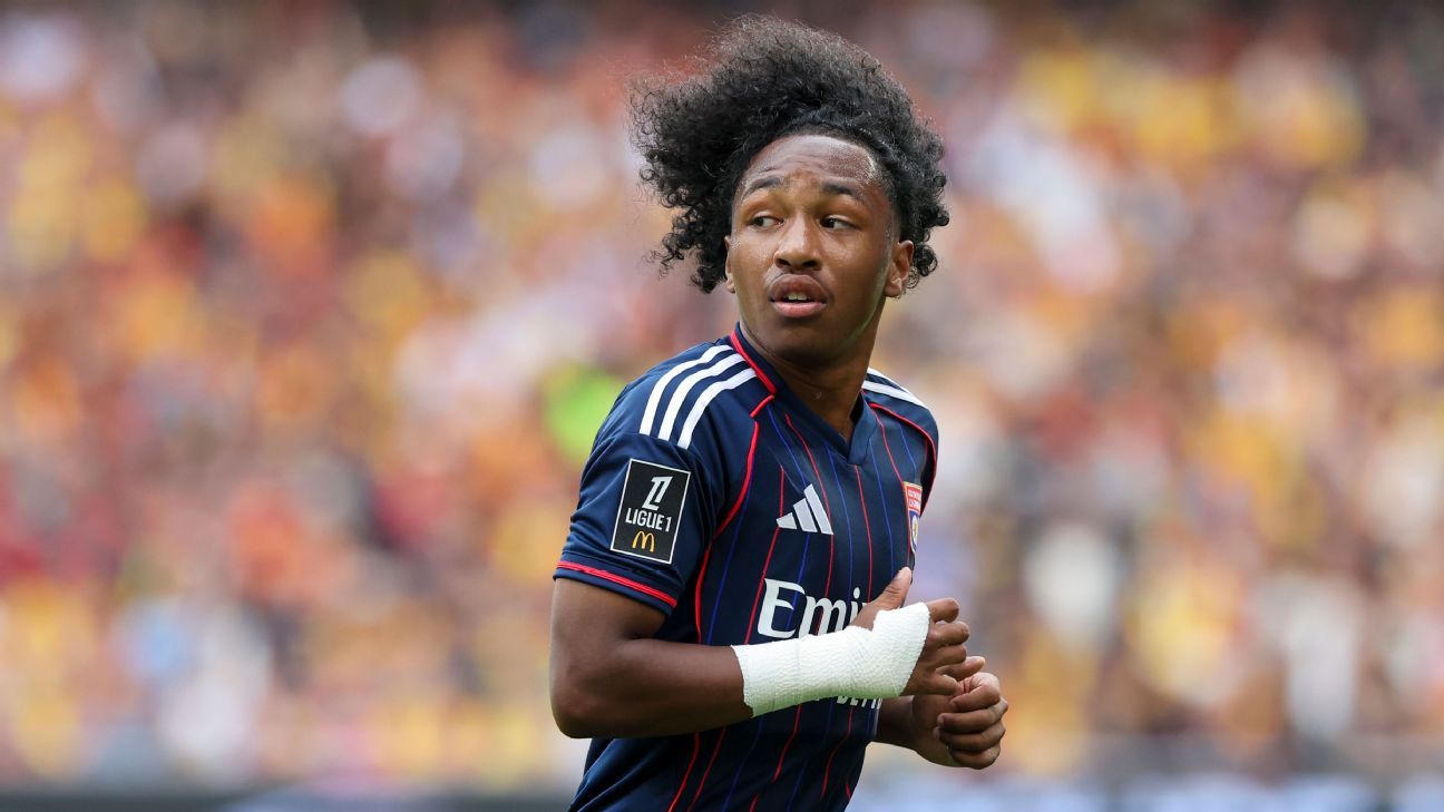 Transfer rumors, news: Arsenal could turn to Lyon's Fofana