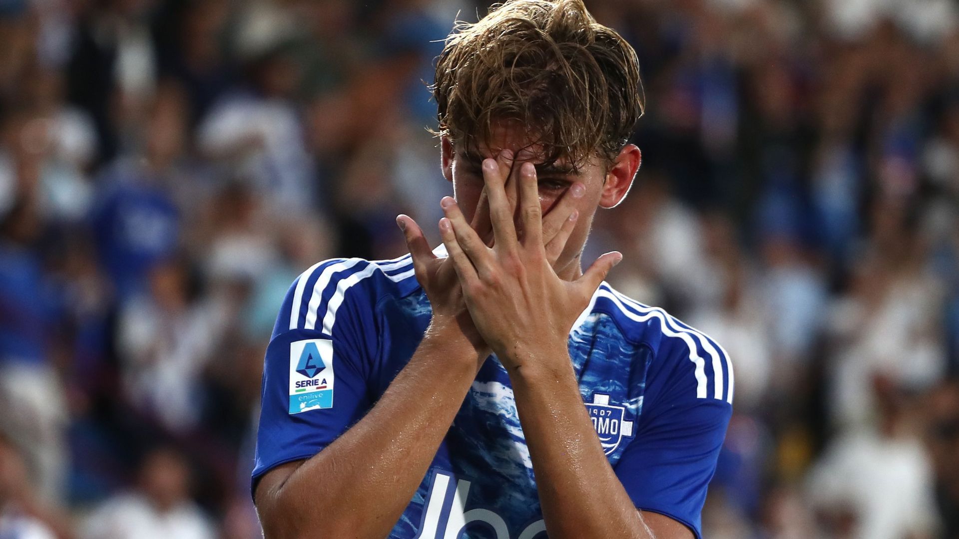 Tottenham submit improved €70m Nico Paz transfer bid as Como star makes final decision on his future