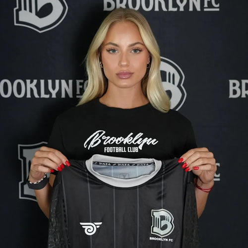 ON YOUR MARKS ‘World’s most beautiful footballer’ Ana Maria Markovic seals shock transfer to play alongside her own SISTER