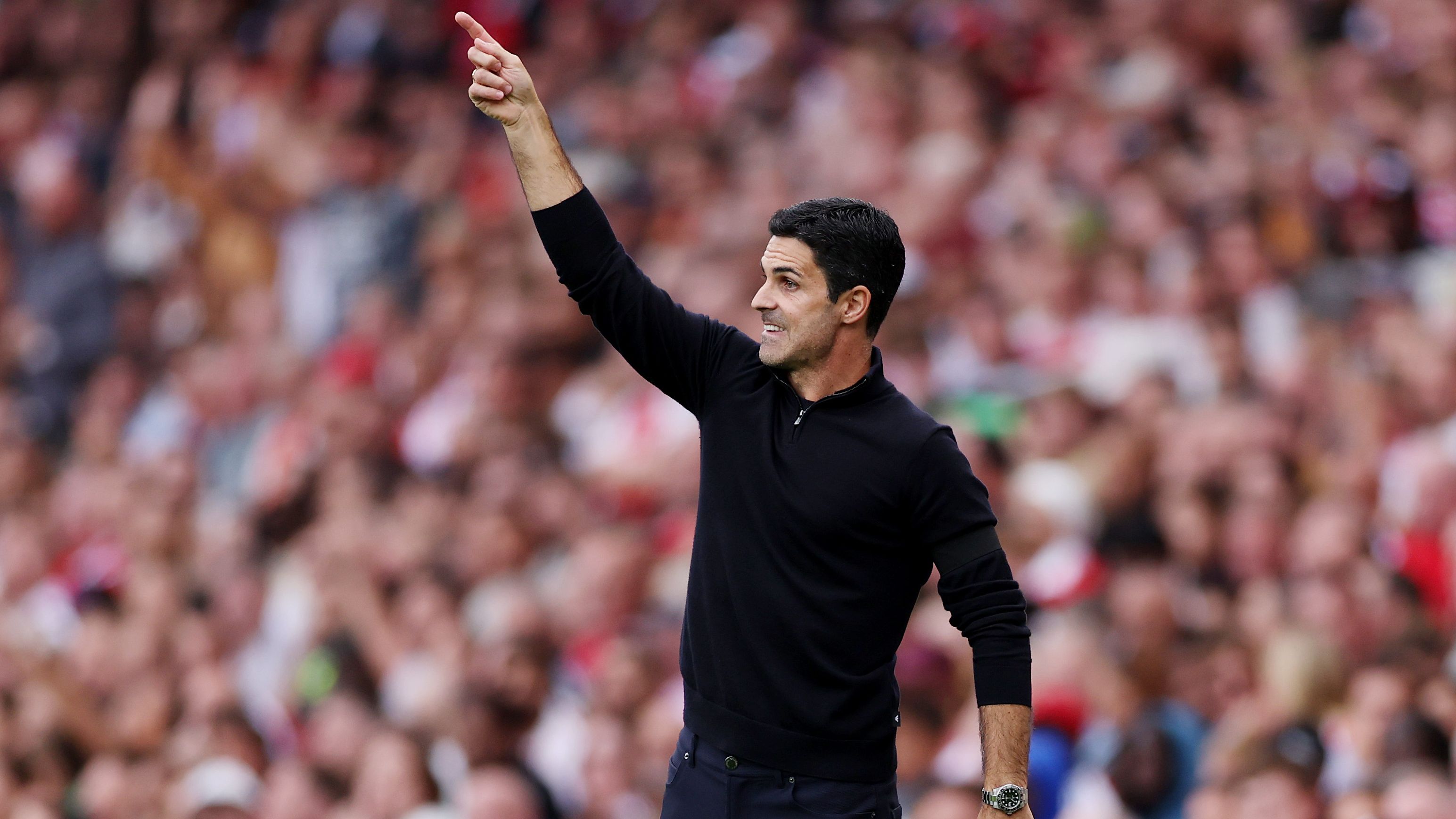 Arsenal cancel private jet lined up for £22.5m sale as Gunners face frustration over Piero Hincapie deal