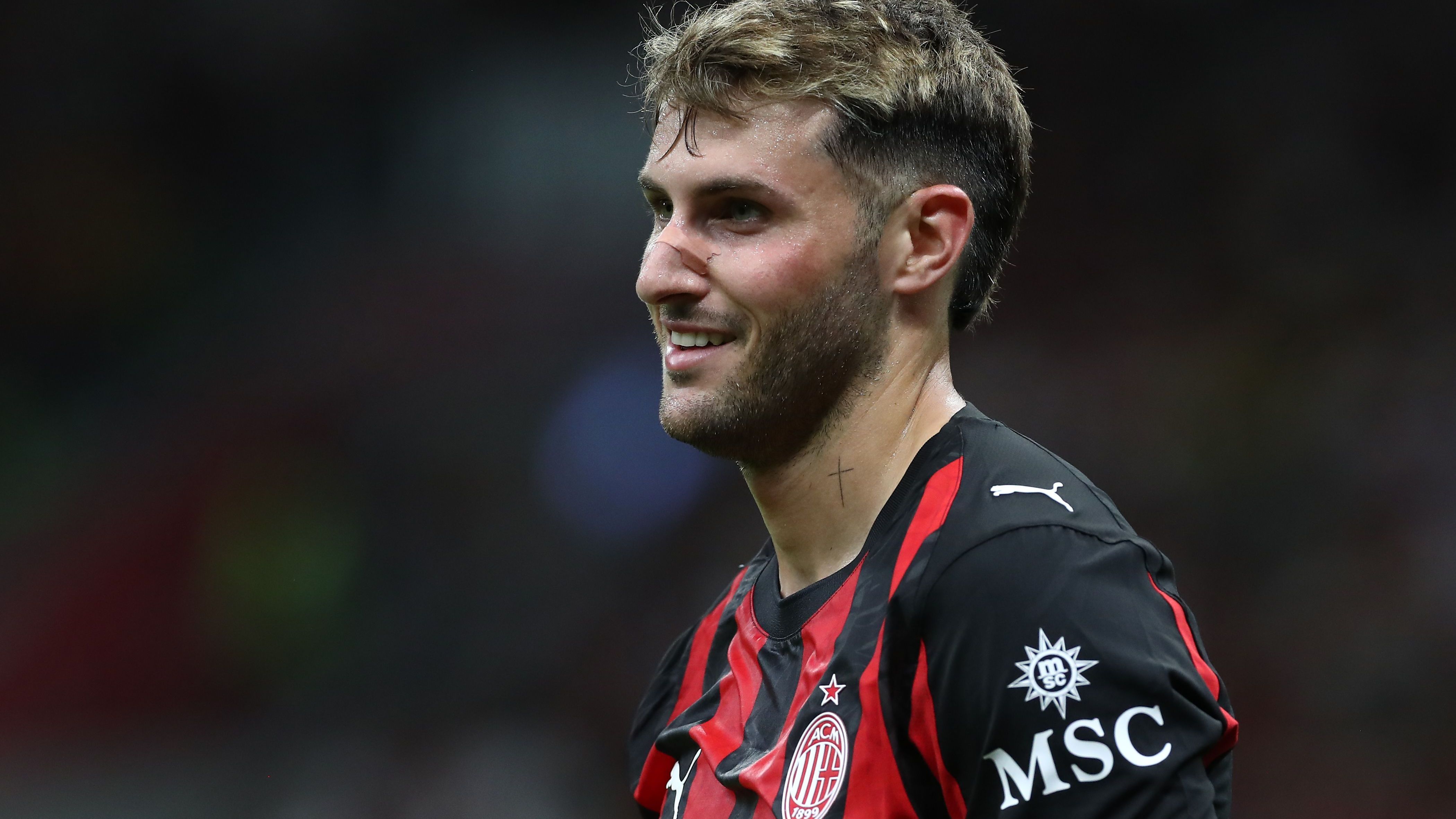 'We’re considering a swap' - AC Milan confirm talks over potential deal to send Mexico's Santiago Giménez to AS Roma for Artem Dovbyk