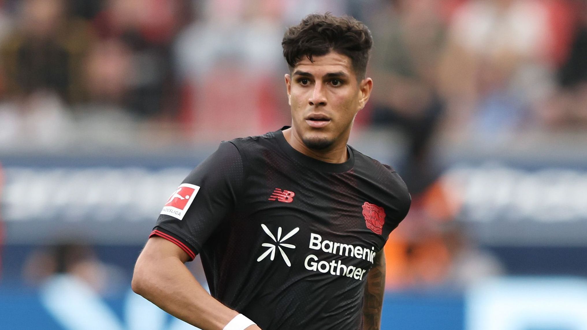Arsenal strike agreement with Bayer Leverkusen for Piero Hincapie transfer as loan with option deal worth €52m is reached
