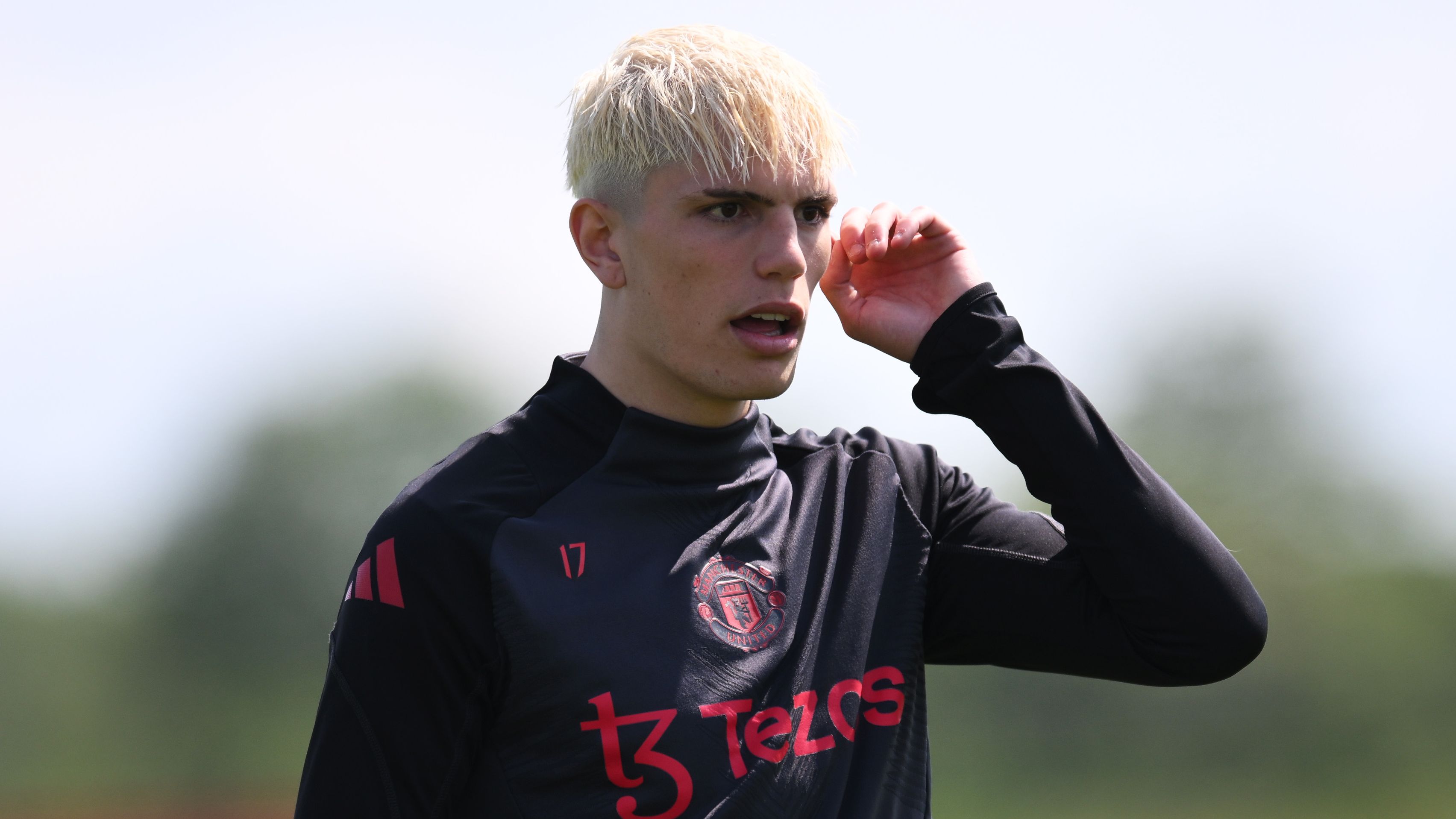 Garnacho is a Blue! Chelsea complete £40m signing of Argentina international from Man Utd