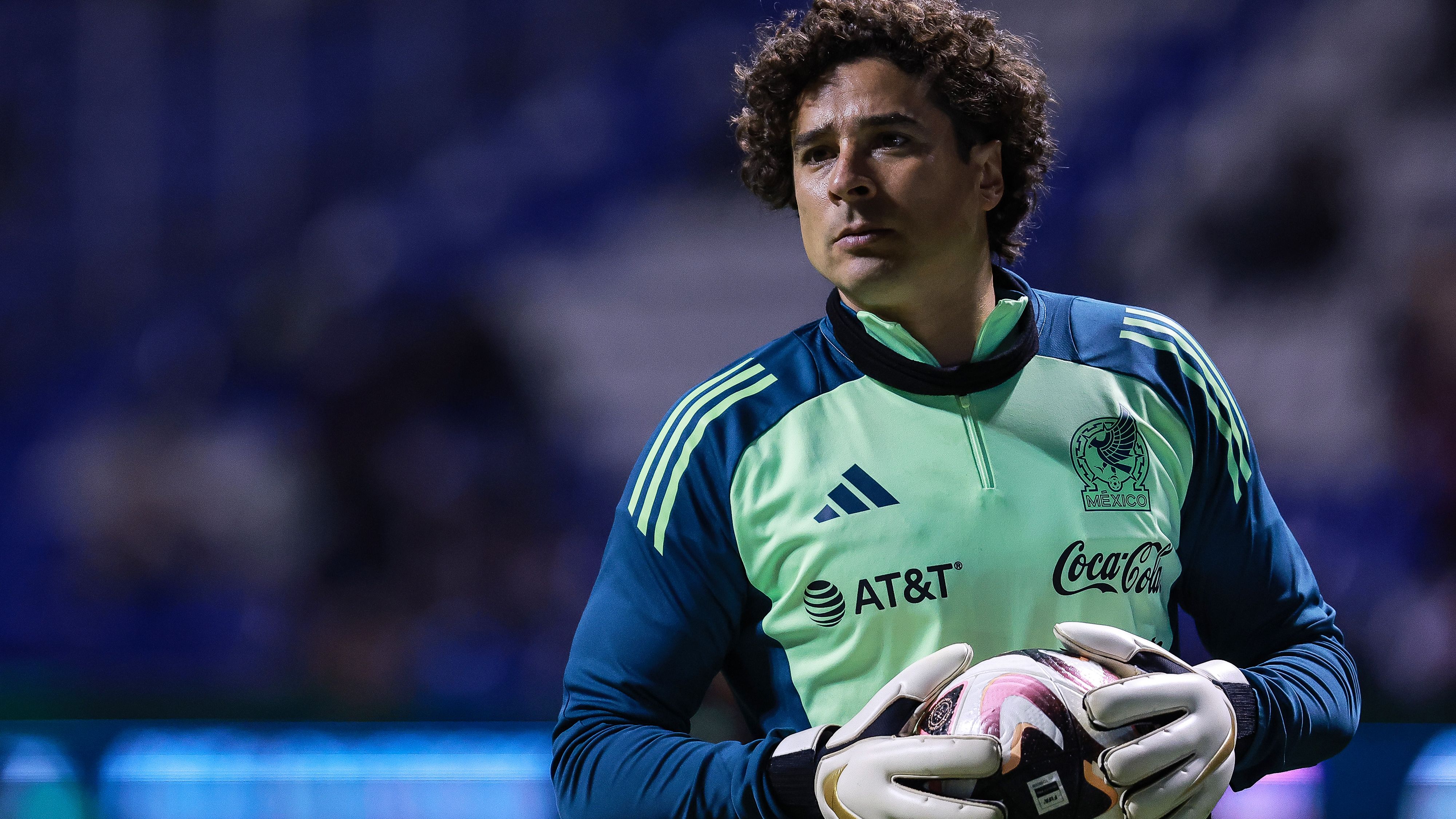 Guillermo Ochoa’s move to Spanish second-tier side Burgos collapses at the last minute