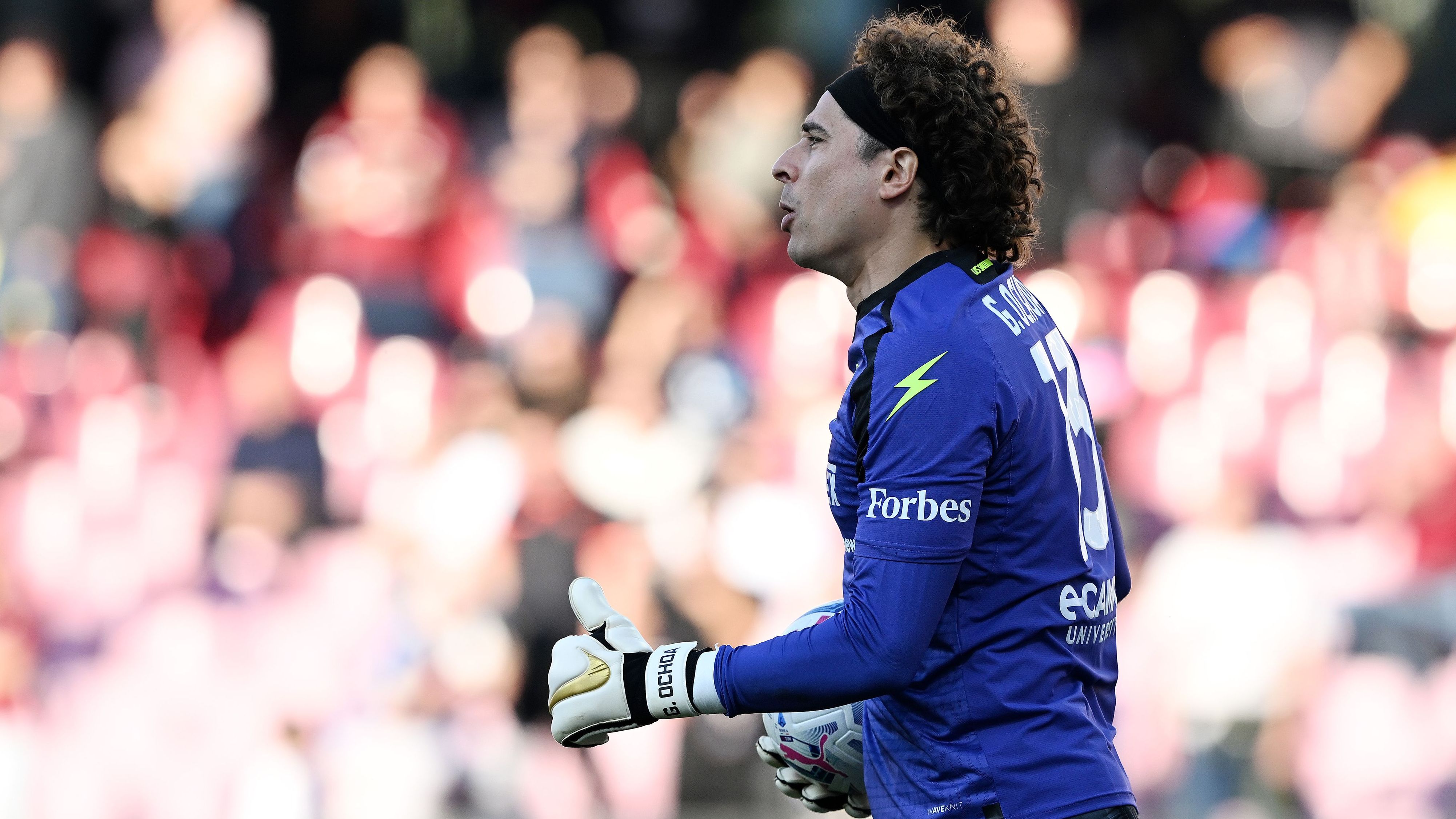Guillermo Ochoa’s move to Spanish second-tier side Burgos collapses at the last minute