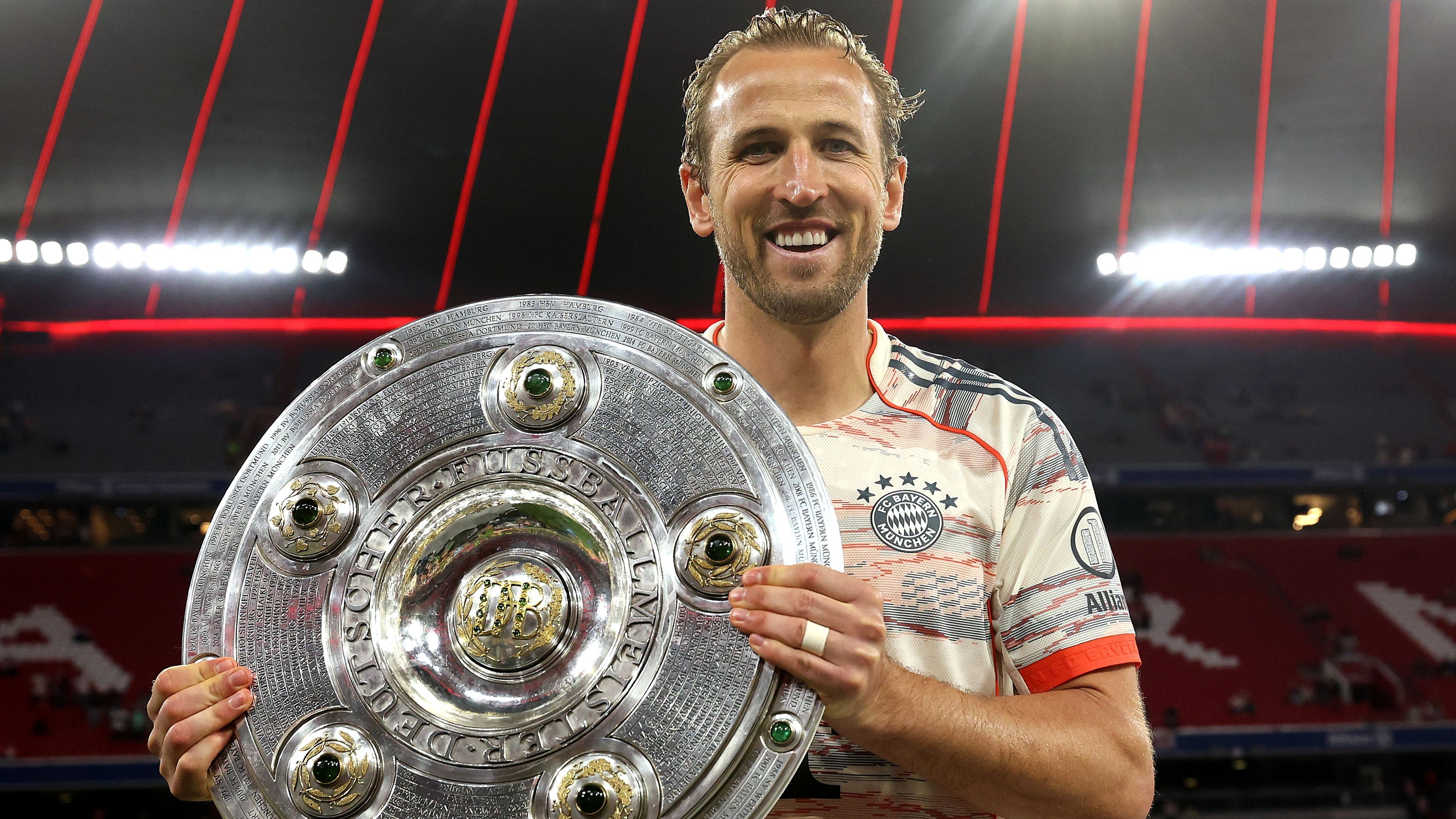 Harry Kane was the key for Man Utd! Red Devils told failed transfer for England hitman was club's 'biggest mistake in a decade' with Rio Ferdinand & Michael Owen in full agreement