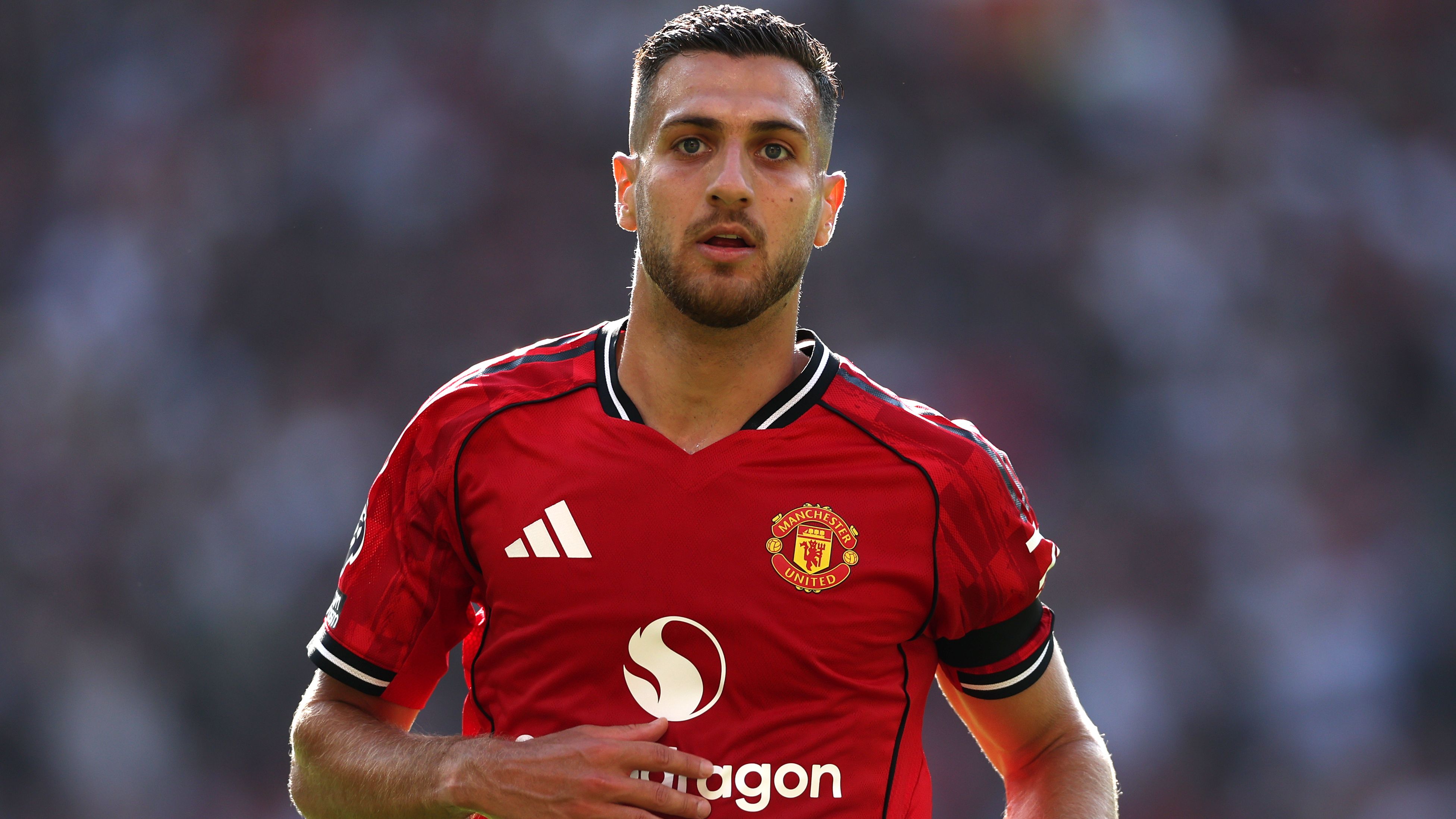 Diogo Dalot pulls out of Portugal squad to add to Man Utd woes after Matheus Cunha & Mason Mount injuries