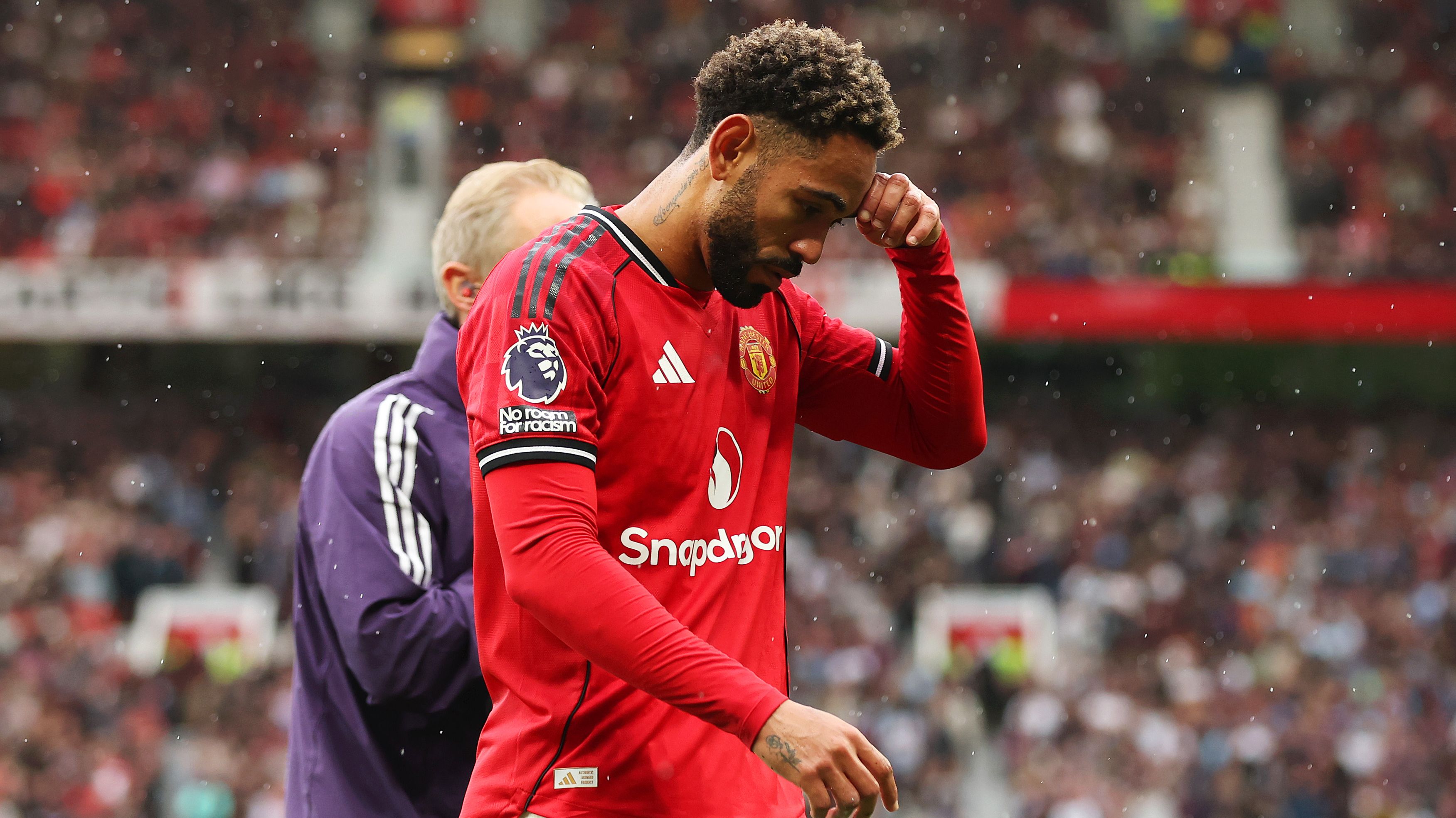 Diogo Dalot pulls out of Portugal squad to add to Man Utd woes after Matheus Cunha & Mason Mount injuries