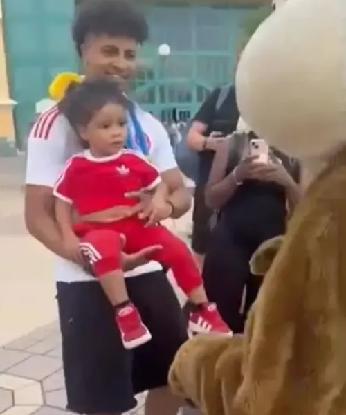 RACISM ROW Brazil & Barcelona football ace Raphinha accuses Disneyland Paris of racism after mascots ‘ignored son’ for a hug