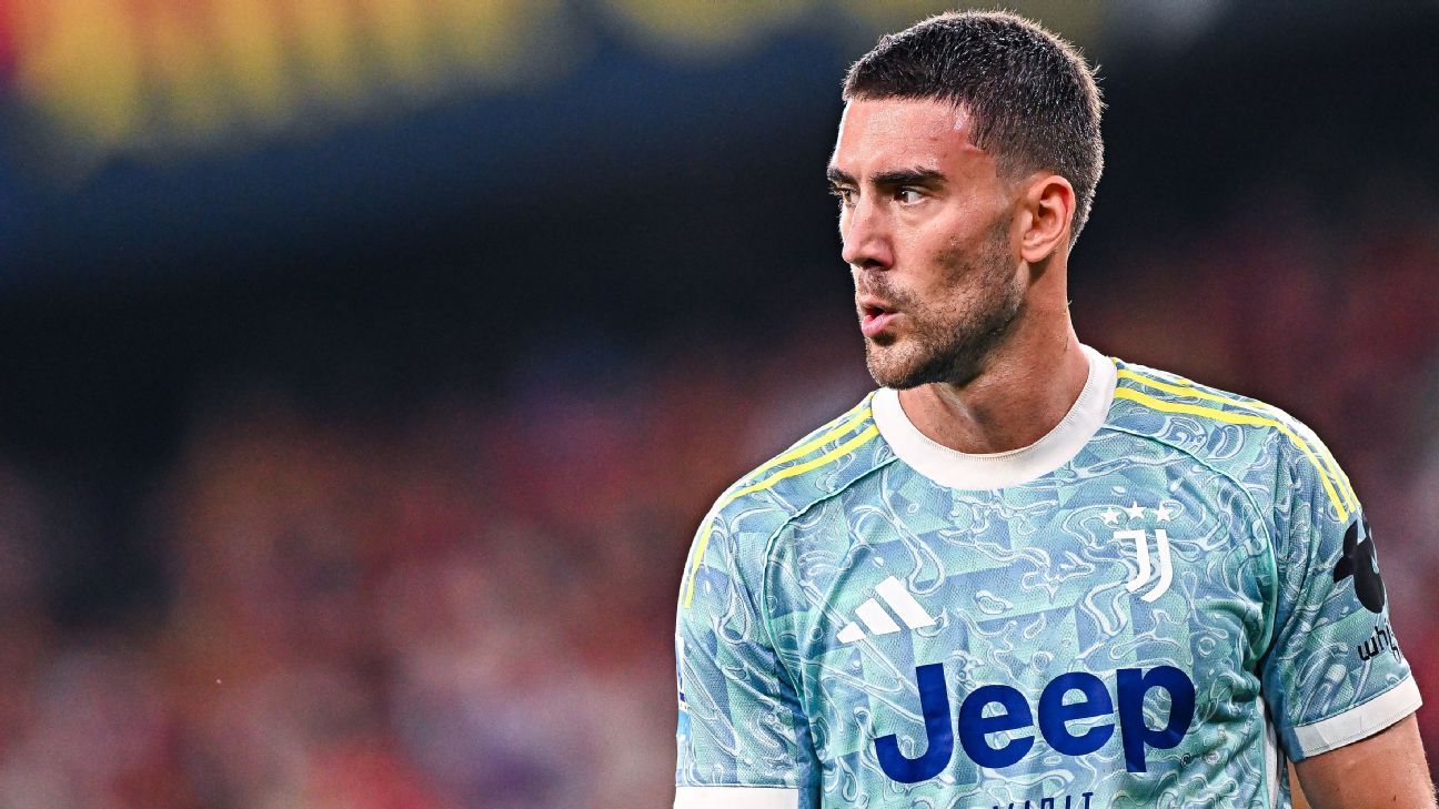 Transfer rumors, news: Inter eyeing move for Vlahovic