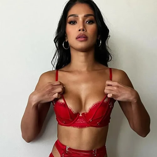 REDDY TO GO Canelo Alvarez vs Terence Crawford ring girl revealed to be stunning former office worker branded ‘perfect’