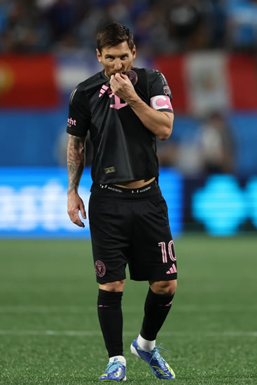 DEA-LIGHTED Banned former Premier League manager, 54, does Poznan in owner’s suite before his side thrash Messi’s Inter Miami