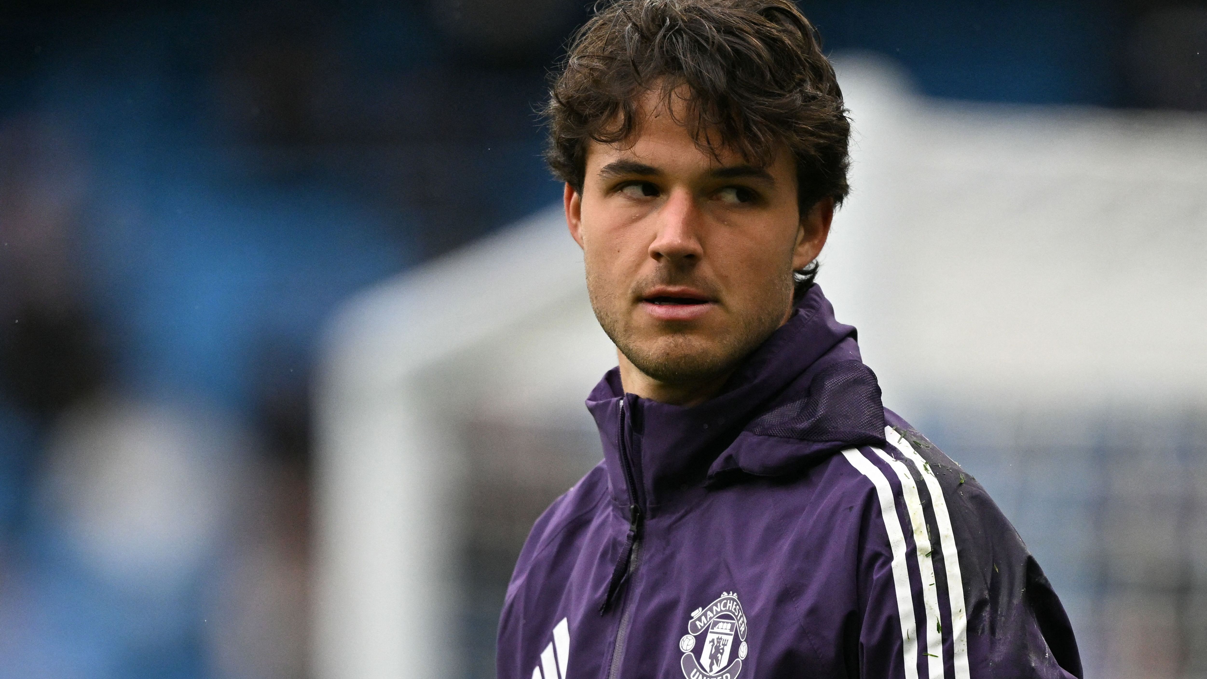 'Never heard of him' - Man Utd legend Peter Schmeichel tells Ruben Amorim he signed the wrong goalkeeper and names the two players they should have landed instead of Senne Lammens