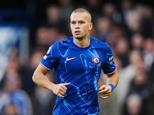 Banned star Mykhailo Mudryk 'shoots his shot' with stunning actress – but there's a catch