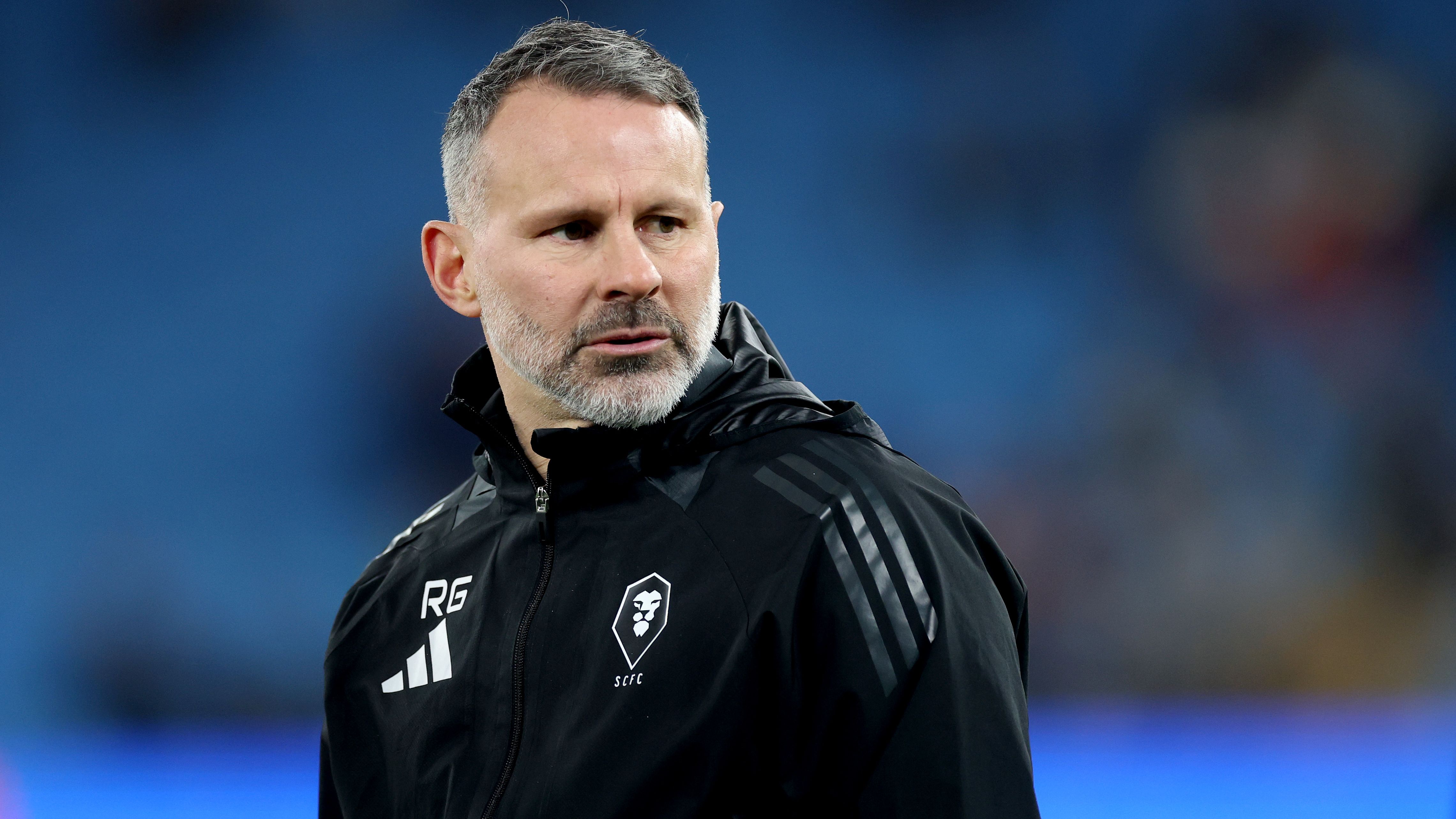 Ryan Giggs back in the dugout?! Man Utd legend LEAVES Salford and seeks return to top-level management