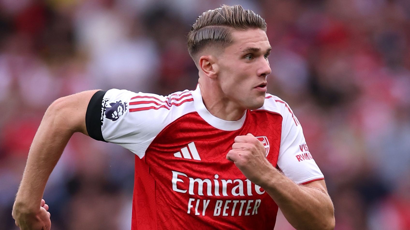 'He's trying his best!' - Mikel Arteta defends Viktor Gyokeres after Arsenal striker fails to muster a single shot in disappointing display against Man City