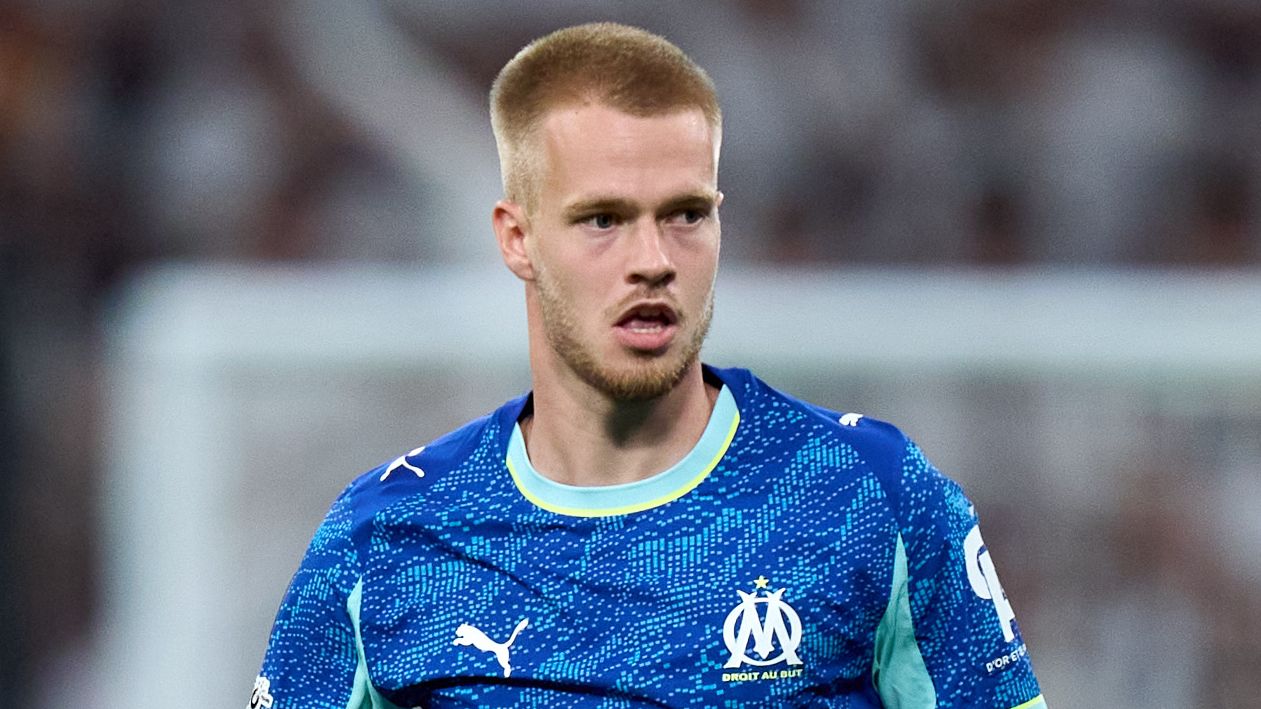 'Will ruin his career!' - Midfielder warned against joining Chelsea or Manchester United in brutal swipe at struggling Premier League duo