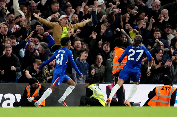 Chelsea Score Late Winner as Liverpool Lose Top Spot in Premier League