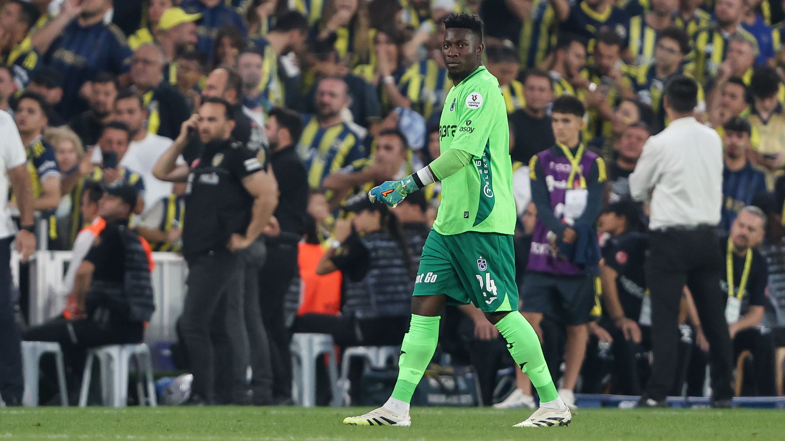 Trabzonspor make decision on Andre Onana's future after Man Utd flop's solid start to loan move